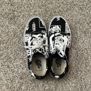 Vans New School, slightly used. US Women’s size 7.5